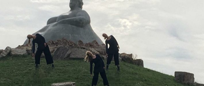 Dansperformance bij ‘Dijk van een Wijf’